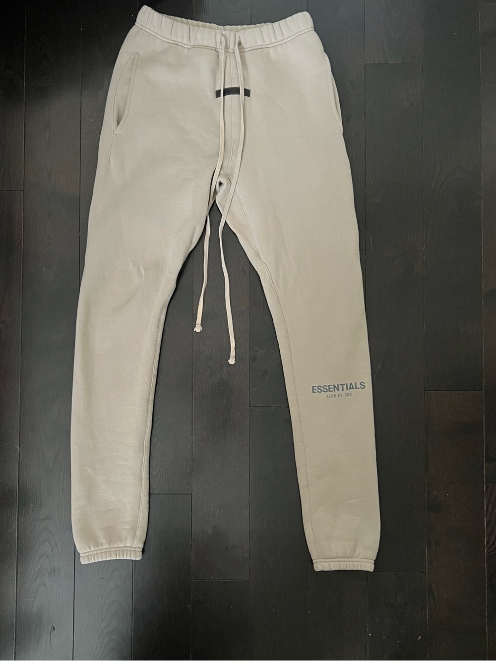ESSENTIALS Fear of God Men’s Cream Sweatpants